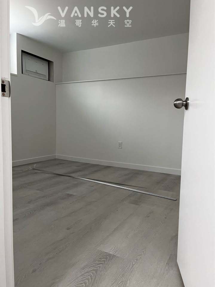 251026010255_Unit B - Room 1 1.jpg